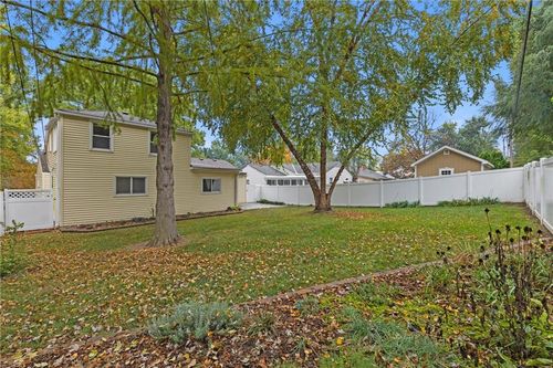 2916 Mason Ave, Independence, MO, 64052-2961 | Card Image