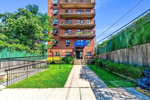 3f-8730 62nd Ave, Rego Park, NY, 11374-1066 | Card Image