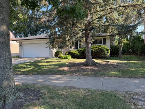 22475 Cranbrook St, Woodhaven, MI, 48183-1434 | Card Image