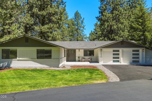 20422 Bullblock Rd, Bend, OR, 97702-2650 | Card Image