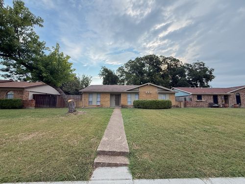 1925 Bosque Dr, Garland, TX, 75040-5499 | Card Image