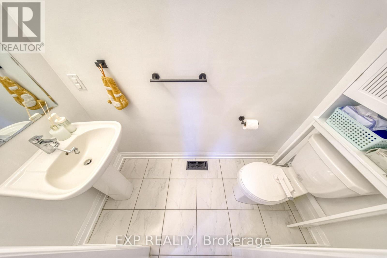 Residential in East Gwillimbury (Holland Landing) 4