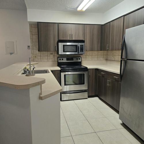 902-2445 Sw 18th Ter, Fort Lauderdale, FL, 33315-2200 | Card Image