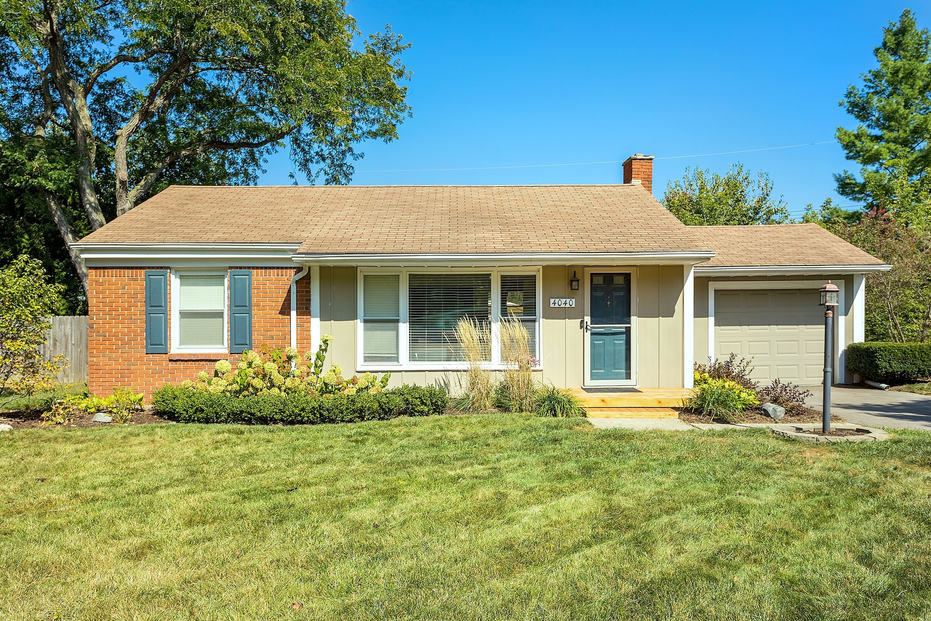 Ledgestone Dr, Waterford, MI 48329