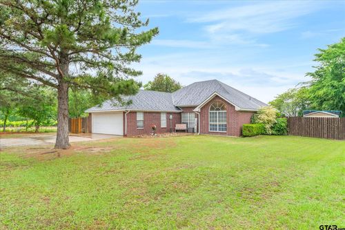 560 Washington St, Van, TX, 75790-3246 | Card Image