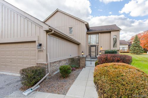 66-37660 N Laurel Park Dr, Livonia, MI, 48152-2662 | Card Image