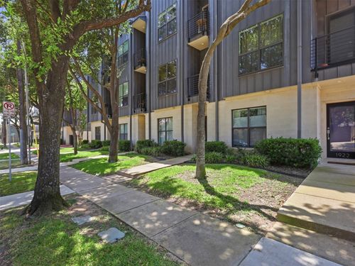 1918 Hope Way, Dallas, TX, 75206-8176 | Card Image