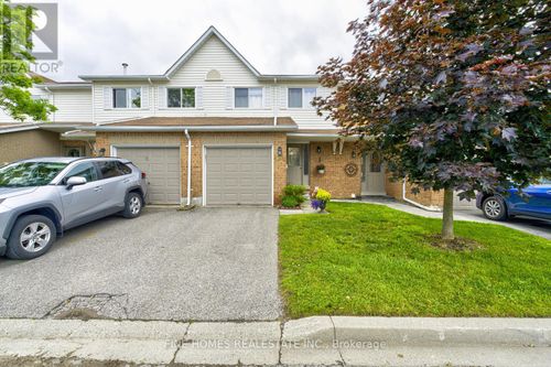 302 Maciver Blvd, Newmarket, ON, L3X1Y4 | Card Image