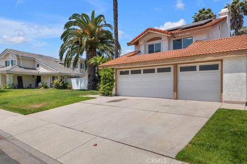 575 Nicole Dr, Newbury Park, CA, 91320-3082 | Card Image