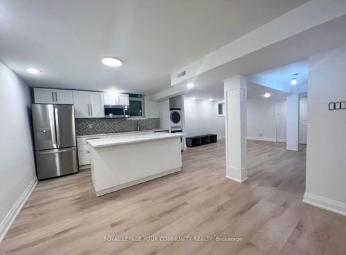 280 Kirby Cres, Newmarket, ON, L3X1H4 | Card Image