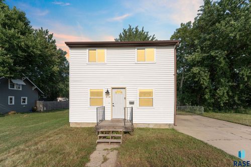 514 S 5th Ave Avenue, Sioux Falls, SD, 57104 | Card Image