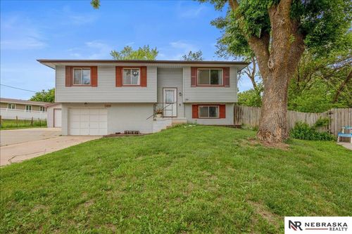 319 Clair Ln, Milford, NE, 68405-9794 | Card Image