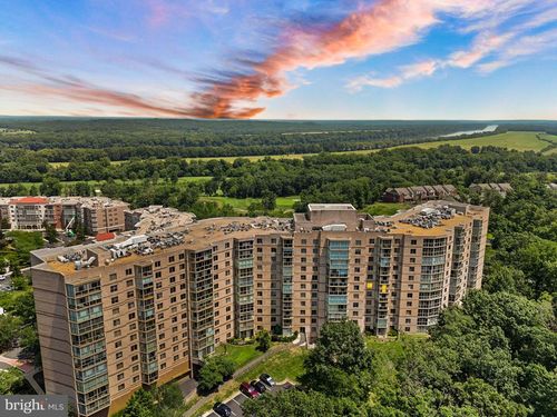 unit-522-19385 Cypress Ridge Ter, LEESBURG, VA, 20176-5166 | Card Image