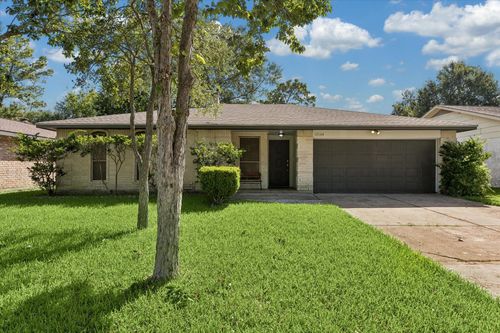 17134 Barcelona Dr, Friendswood, TX, 77546-4165 | Card Image