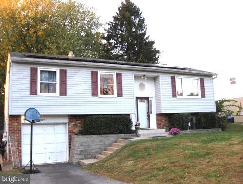 33 Mulberry St, UPPER CHICHESTER, PA, 19061-3021 | Card Image