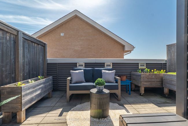 B - 475 Rogers Rd, Condo with 2 bedrooms, 2 bathrooms and 1 parking in York ON | Image 30