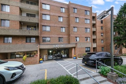 507-5715 Beacon St, Pittsburgh, PA, 15217-2028 | Card Image