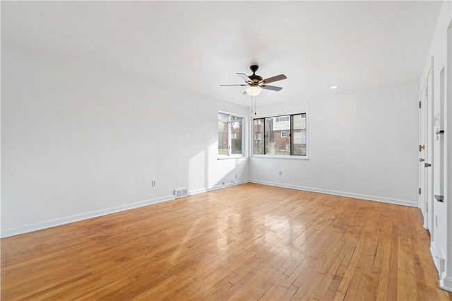 2 - 6569 Rosemoor St, Condo with 2 bedrooms, 1 bathrooms and 1 parking in Squirrel Hill PA | Image 8