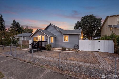 1228 H St, Centralia, WA, 98531-3218 | Card Image