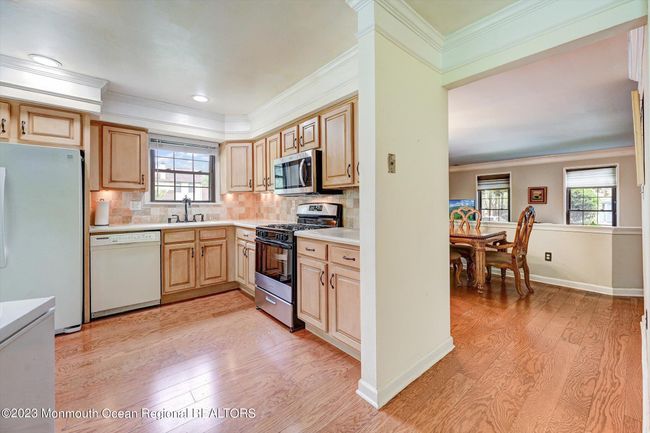 34 Balmoral Ct, Condo with 3 bedrooms, 3 bathrooms and null parking in Aberdeen NJ | Image 11