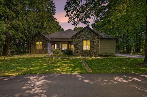 9980 Sunset Dr, Stanwood, MI, 49346-9680 | Card Image