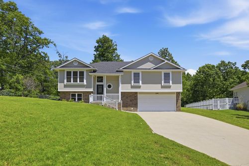 305 Sherri Ln, Carl Junction, MO, 64834-9243 | Card Image