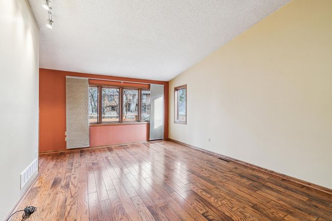 Living room.jpg | Image 5