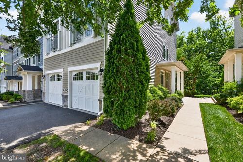1581 Renate Dr, WOODBRIDGE, VA, 22192-2724 | Card Image