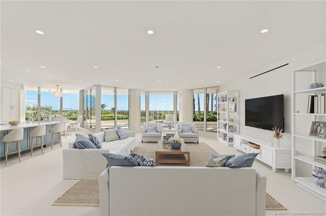 APT-140 - 2920 Dune Dr, Condo with 3 bedrooms, 3 bathrooms and 2 parking in Stuart FL | Image 5