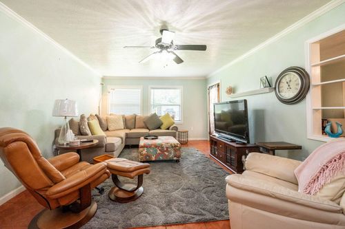 104 Bonita Ave, Galveston, TX, 77550-3106 | Card Image