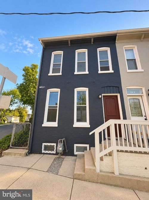 324 Smith, YORK, PA, 17401 | Card Image