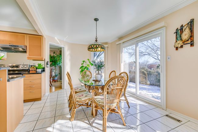 1389 Winterbourne Dr, House other with 6 bedrooms, 4 bathrooms and 2 parking in Oakville ON | Image 9