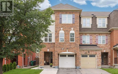 95 Mccleave Cres, Brampton, ON, L6Y4Y9 | Card Image