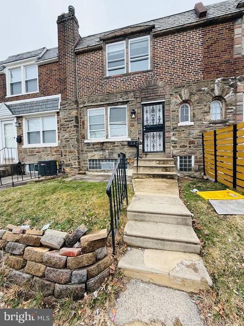 1334 Hale St, PHILADELPHIA, PA, 19111-5818 | Card Image