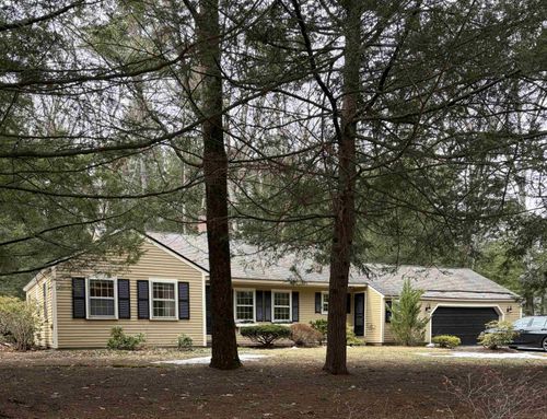 28 Wendover Way, Bedford, NH, 03110-6053 | Card Image