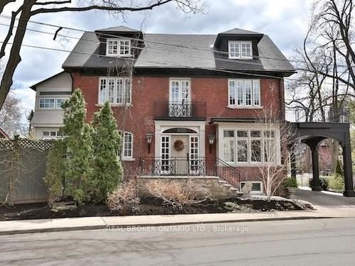 95 South Dr, Toronto, ON, M4W1R7 | Card Image