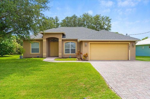 1901 Sw Lennox St, Port St. Lucie, FL, 34953-1349 | Card Image