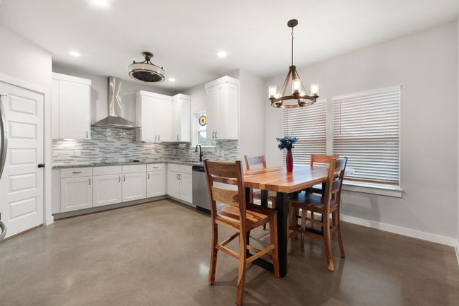 101 S Thomas Cv, House other with 3 bedrooms, 3 bathrooms and 4 parking in Burnet TX | Image 9