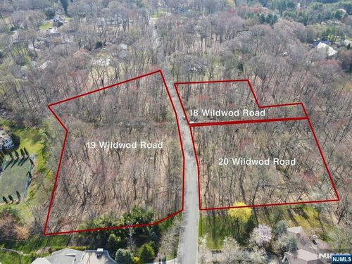 18 Wildwood Rd, Saddle River, NJ, 07458-2514 | Card Image