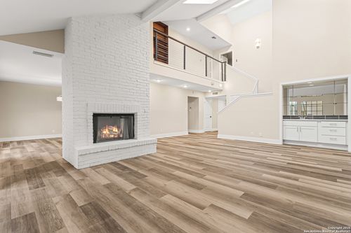 apt-b4-3605 Hidden Dr, San Antonio, TX, 78217-4643 | Card Image