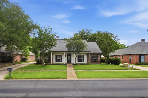 2040 Oakcliff Dr, Baton Rouge, LA, 70810-1858 | Card Image