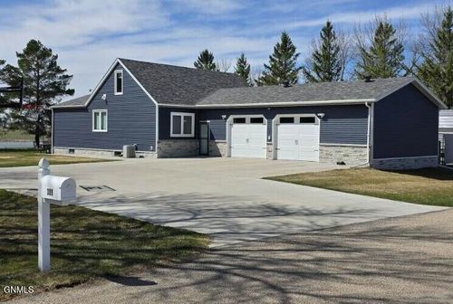 309 Birch St W, Gackle, ND, 58442-7203 | Card Image