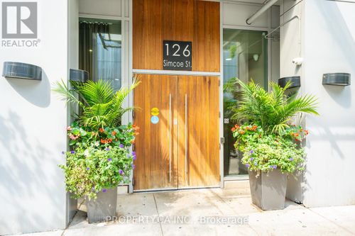 708-126 Simcoe St, Toronto, ON, M5H4E6 | Card Image