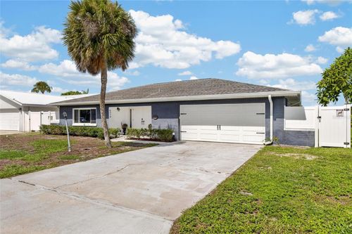 6314 Wisteria Ln, APOLLO BEACH, FL, 33572-2330 | Card Image