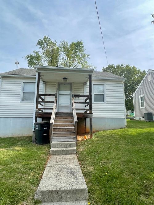 211 College Dr, Lynchburg, VA, 24501-6011 | Card Image