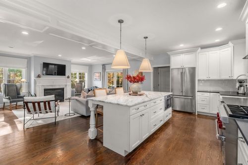 150 Dedham St, Dover, MA, 02030-2225 | Card Image