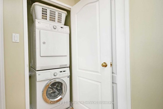2407 - 8 Lisa St, Condo with 3 bedrooms, 2 bathrooms and null parking in Brampton ON | Image 8