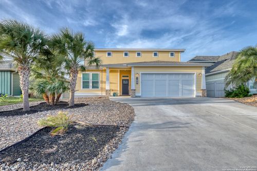 102 Angelfish Ct, Aransas Pass, TX, 78336-5332 | Card Image