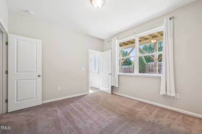 18-web-or-mls-Red Knot Ln-1006-018 | Image 17