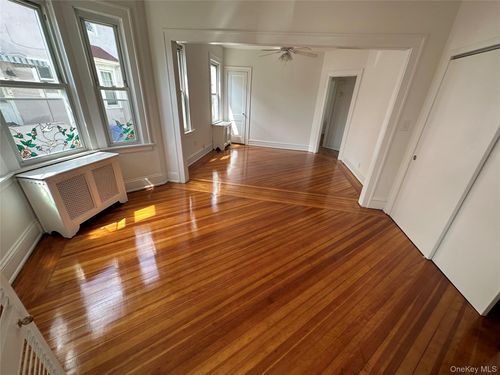 1-527 W Beech St, Long Beach, NY, 11561-3009 | Card Image